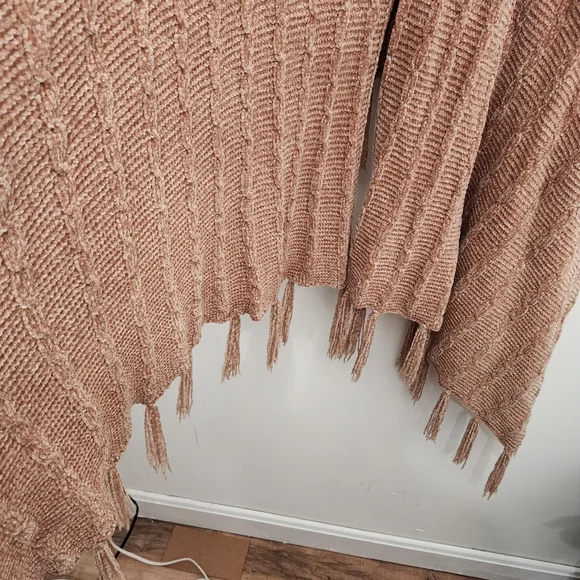 LuLaRoe One Size Chenille Button Front Shawl Tan Fringe Tassel Wrap Poncho - Picture 6 of 9
